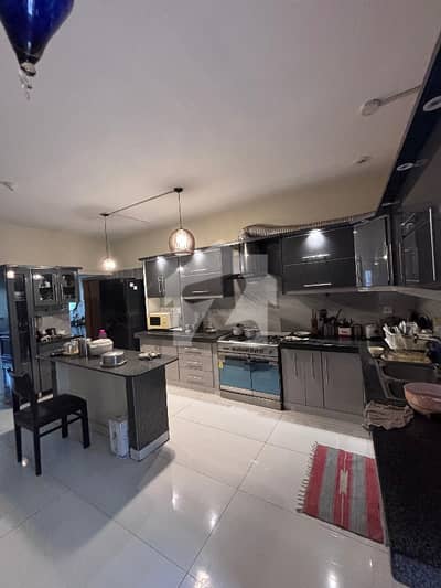 HOUSE FOR SALE IN GULSHAN E IQBAL BLOCK 6