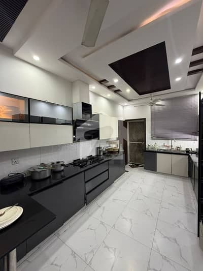 1-Kanal Double Unit Fully Renovated Owner Build Bungalow In Dha ,Near To Commercial Market ,100% Original Pictures