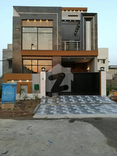 5 Marla Facing Park House for Sale Bahria Nasheman Lahore