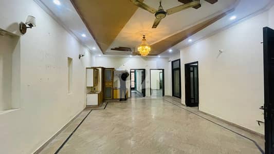 08 MARLA LOWER PORTION WITH GARAGE FOR RENT IN JOHAR TOWN LAHORE