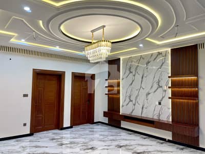REGI MODEL TOWN Zone_3 Sector_B3 House No_26. Near To Park Vip Location House For Sale