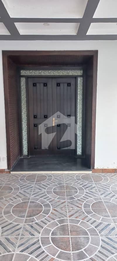 500 YARDS BUNGALOW FOR SALE