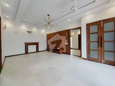 ORIGNAL PICTURES UNFURNISHED 1 KANNAL UPPER PORTION