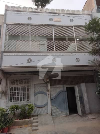 120 Sq Yards House Availible For Sale 40 Feet Road