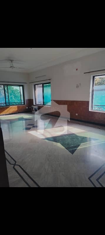 Corner Upper Portion For Rent In G 11