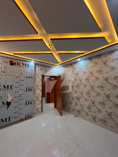 5 Marla Ideal Location House Portion For Rent