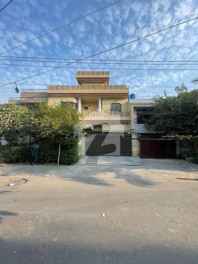 علامہ اقبال ٹاؤن ۔ راوی بلاک علامہ اقبال ٹاؤن,لاہور میں 5 کمروں کا 10 مرلہ مکان 4.75 کروڑ میں برائے فروخت۔