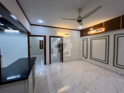 Extraordinary Fully Renovated apartment it Prime location