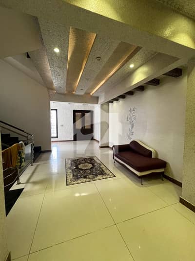 666 YARDS WITH FULL BASEMENT ONLY IN RS 19 CRORE