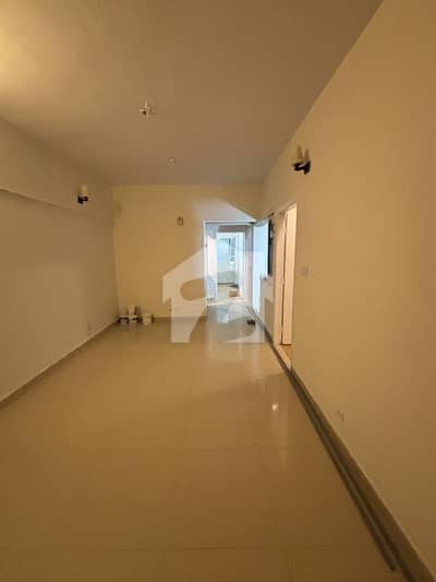 3 BED DD APARTMENT FOR RENT
