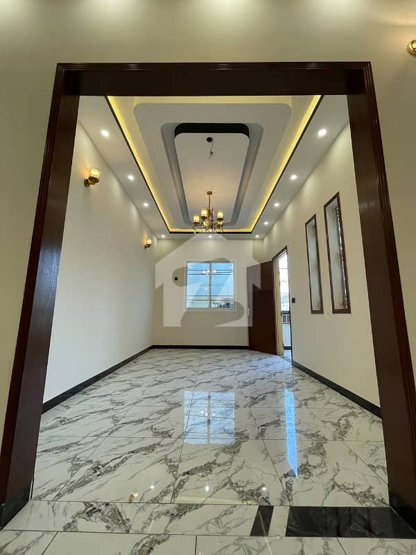 BRAND NEW HOUSE SAADI GARDEN BLK/5 BRAND NEW HOUSE SAADI GARDEN BLK/5