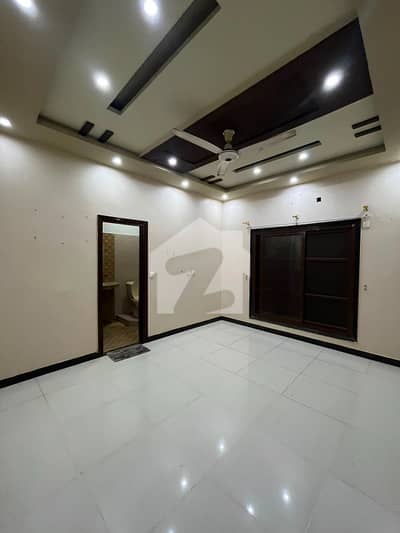 FULLY RENOVATED COMMERCIAL PORTION AVAILABLE FOR RENT IDEAL LOCATION