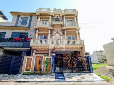 الرحمان فیز 2 - بلاک جے الرحمان گارڈن فیز 2,الرحمان گارڈن,لاہور میں 6 کمروں کا 6 مرلہ مکان 2.55 کروڑ میں برائے فروخت۔ الرحمان فیز 2 - بلاک جے الرحمان گارڈن فیز 2,الرحمان گارڈن,لاہور میں 6 کمروں کا 6 مرلہ مکان 2.55 کروڑ میں برائے فروخت۔