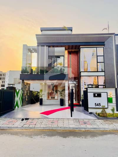 10 Marla Ultra-Luxury Signature Residence Bahria Orchard Lahore | Prime Location Exceptional Architecture