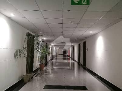 گولڈ کریسٹ مال اینڈ ریزیڈینسی ڈی ایچ اے فیز 4,ڈی ایچ اے ڈیفینس,لاہور میں 2 کمروں کا 5 مرلہ فلیٹ 5.5 کروڑ میں برائے فروخت۔