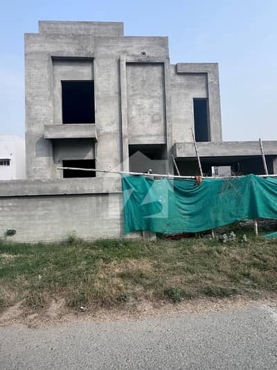 10 MARLA BEAUTIFUL GREY HOUSE FOR SALE NEAR DOLLMEN MALL