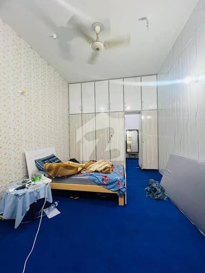 ڈی ایچ اے فیز 4 ڈی ایچ اے ڈیفینس,لاہور میں 1 کمرے کا 10 مرلہ کمرہ 35.0 ہزار میں کرایہ پر دستیاب ہے۔