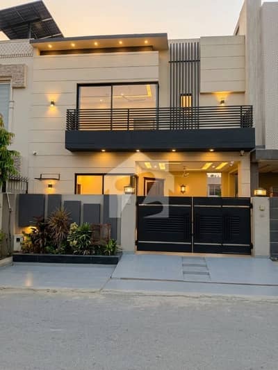 8 Marla uper portion available for rent in pace woodland