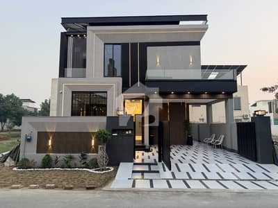 10 MARLA BRAND NEW ULTRA MODERN DESIGN HOUSE FOR SALE