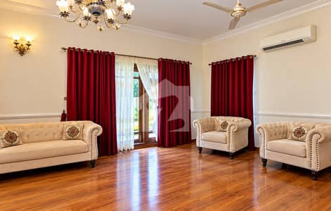 Prime Location | 80120 Old House In F-7