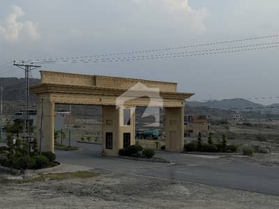 آرمر کالونی نوشہرہ میں 7 مرلہ رہائشی پلاٹ 26.5 لاکھ میں برائے فروخت۔
