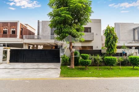 1 Kanal Old Furnished House in DHA Phase 3 For Sale