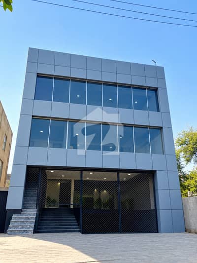 جوہر ٹاؤن لاہور میں 1 کنال Studio عمارت 13.0 لاکھ میں کرایہ پر دستیاب ہے۔