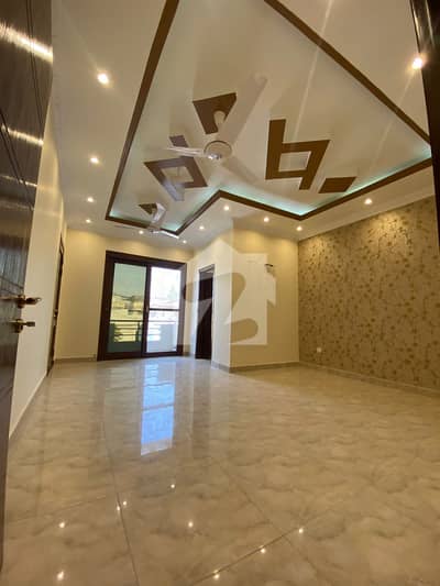 LIKE NEW 240SQYD PORTION OF 2ND FLOOR FOR RENT IN GULSHAN BLOCK 10A