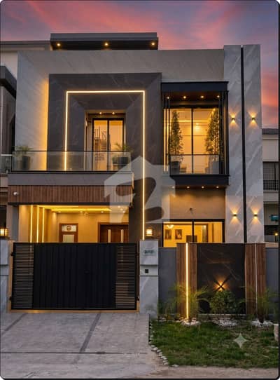 A Beautifully Crafted 5 Marla Modern House is Available for Sale in DHA Phase 9 Town