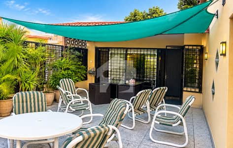 Investors Dream Opportunity Old House Is For SALE In F-7