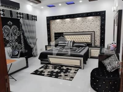 1 KANAL ELEGANT AND FULLY FURNSIHED SUPER HOT LOCATED BUNGALOW'S UPPER PORTION WITH SEPARATE ENTRANCE IS AVAILABLE IN THE BEST BLOCK OF DHA LAHORE.