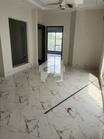 7 Marla Slightly used Facing Park House For RENT In DHA HASE 5 Lahore