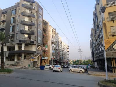 10 Marla Commercial Plot Available For Sale