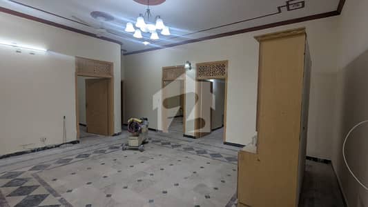 آئی ۔ 8 اسلام آباد میں 3 کمروں کا 14 مرلہ دفتر 1.8 لاکھ میں کرایہ پر دستیاب ہے۔