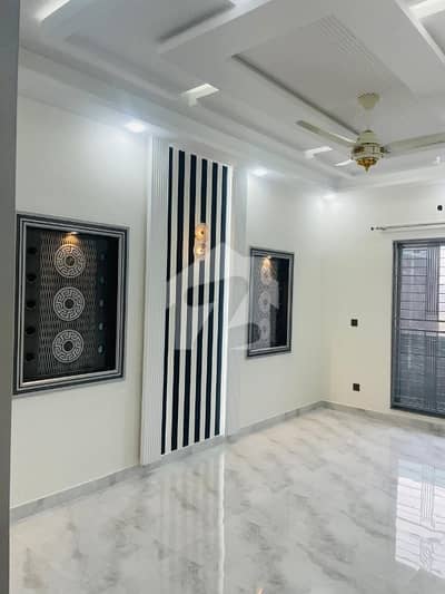 پی جی ای سی ایچ ایس فیز 2 پنجاب گورنمنٹ ایمپلائیز سوسائٹی,لاہور میں 3 کمروں کا 10 مرلہ بالائی پورشن 90.0 ہزار میں کرایہ پر دستیاب ہے۔ پی جی ای سی ایچ ایس فیز 2 پنجاب گورنمنٹ ایمپلائیز سوسائٹی,لاہور میں 3 کمروں کا 10 مرلہ بالائی پورشن 90.0 ہزار میں کرایہ پر دستیاب ہے۔
