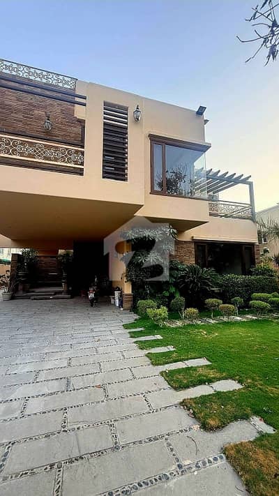 1000 Yards Slightly Used Bungalow For Sale Dha Phase 6 Khyban e Rahat Streets Near CBC Area Prime Location 1000 Yards Slightly Used Bungalow For Sale Dha Phase 6 Khyban e Rahat Streets Near CBC Area Prime Location
