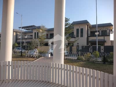 266 SQ. YARDS WELL-MAINTAINED HOUSE FOR SALE 266 SQ. YARDS WELL-MAINTAINED HOUSE FOR SALE