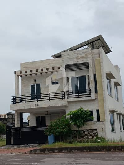 8 Marla Semi-Corner House for Sale on 100 Ft Boulevard in Bahria Enclave Sector N