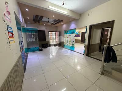 کلفٹن ۔ بلاک 8 کلفٹن,کراچی میں 5 کمروں کا 1 کنال مکان 16.0 کروڑ میں برائے فروخت۔