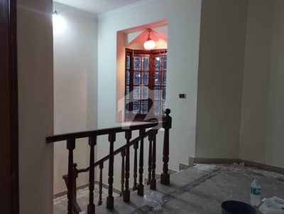 Full House For Rent In Cavalry Ground 4 Bed Attach Bath Tv Lounge Drawing Room 2 Car Parking Vip Location Near To Khalid Masjid