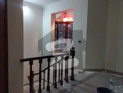 Full House For Rent In Gulberg 5 Bed Attach Bath Tv Lounge Drawing Room 3 Car Parking Vip Location For Silent Office