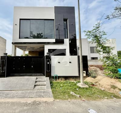 LIGHTLY USED 5-MARLA ELEGANT AND FULLY MAINTAINED SUPER HOT LOCATED BUNGALOW IS AVAILABLE IN THE BEST BLOCK OF DHA LAHORE.