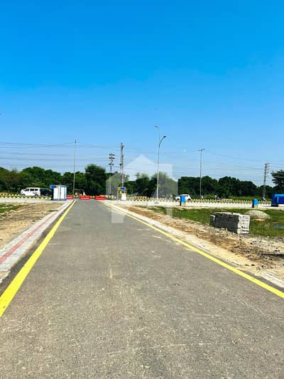 40 FEET 5 MARLA PLOT FOR SALE E BLOCK PRIME LOCAITON NEAR PINE AVENUE 40 FEET 5 MARLA PLOT FOR SALE E BLOCK PRIME LOCAITON NEAR PINE AVENUE