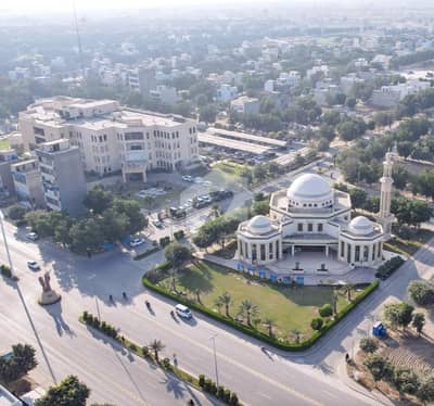 بحریہ آرچرڈ لاہور میں 3 کمروں کا 8 مرلہ بالائی پورشن 75.0 ہزار میں کرایہ پر دستیاب ہے۔