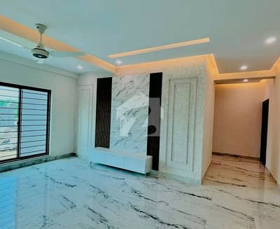 12 Marla Spacious Flat Is Available In Askari 10 - Sector S For Sale