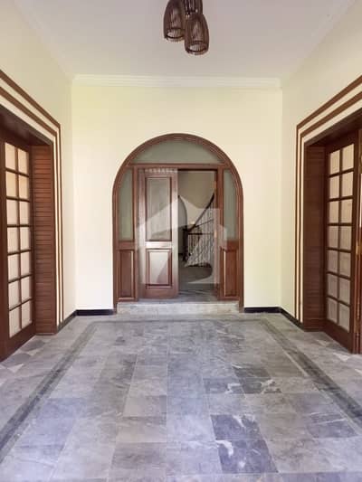 Corner Demolish Able House For Sale In Sector F-7 Islamabad