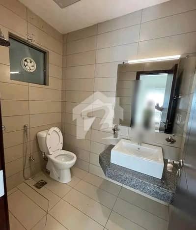 Get This Amazing Prime Location 1400 Square Feet Flat Available In Bahria Town - Precinct 17 Get This Amazing Prime Location 1400 Square Feet Flat Available In Bahria Town - Precinct 17