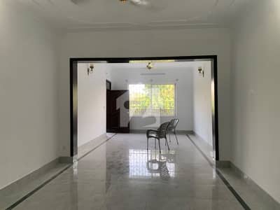 3200 Square Feet Upper Portion For rent In I-8