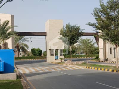 5.18 Marla Commercial Plot 100ft Road