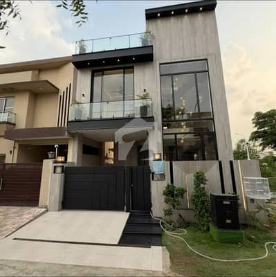 5 MARLA BEAUTIFUL HOUSE FOR RENT